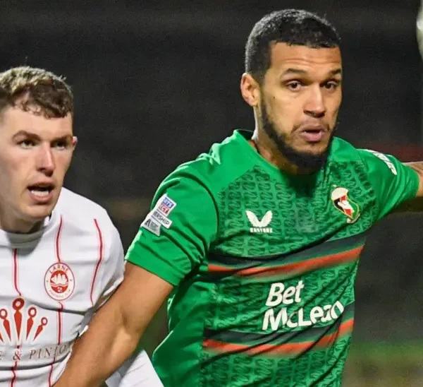Linfield win title after Glentoran draw with Larne.