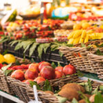 The best foods to eat for a healthy stomach.